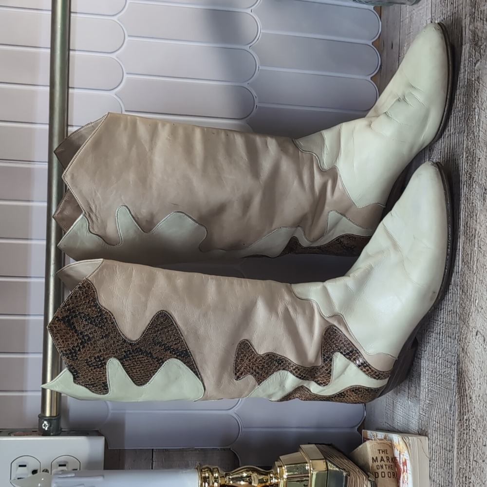 Arnold Churgin Vintage Cream and Brown Women's Heeled Boots 39